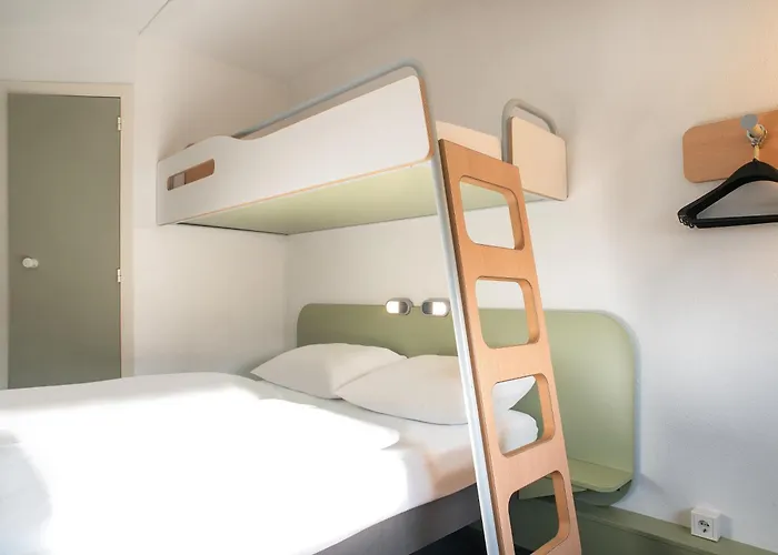 Отель Dueren 3*